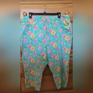 LAUREN Ralph Lauren 22W Floral Capris